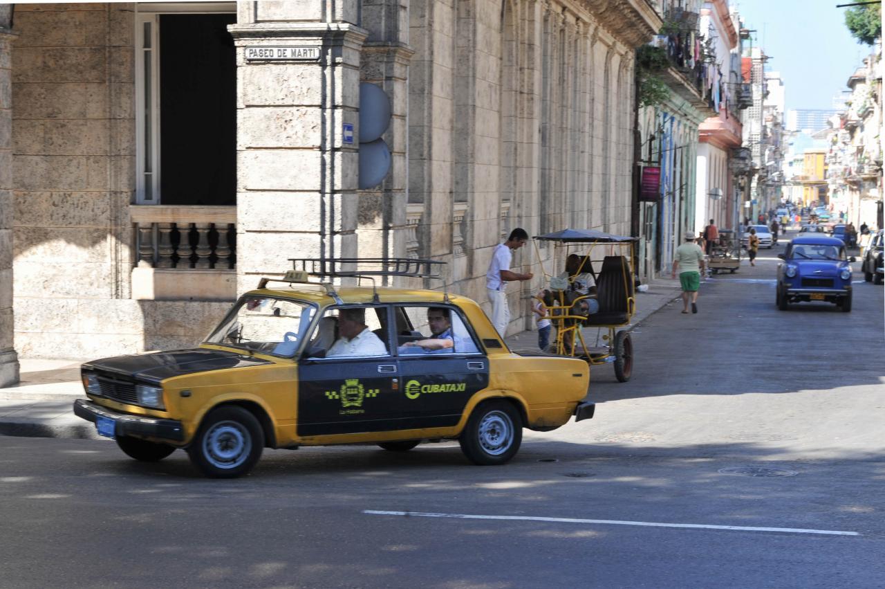Un taxi dans la vieille ville
